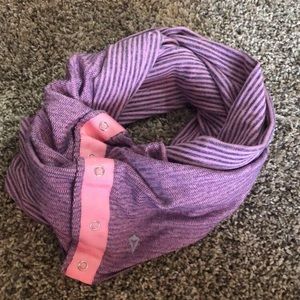 IVIVIA INFINITY SCARF
